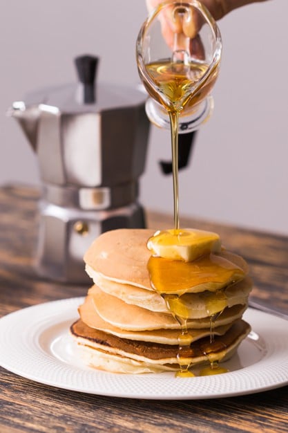 Maple Syrup and pancakes