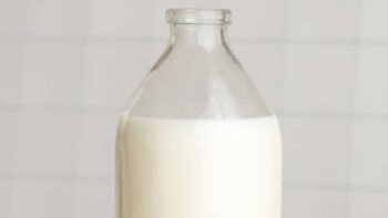 Does Almond Milk Go Bad? How Do You Know If It’s Spoiled?