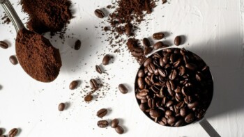 Does Coffee Ever Go Bad? Whole Beans, Coffee Grounds & Instant Expired Dates