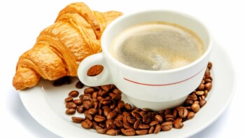 Does Coffee Have Carbs? How Many Carbs in Coffee?