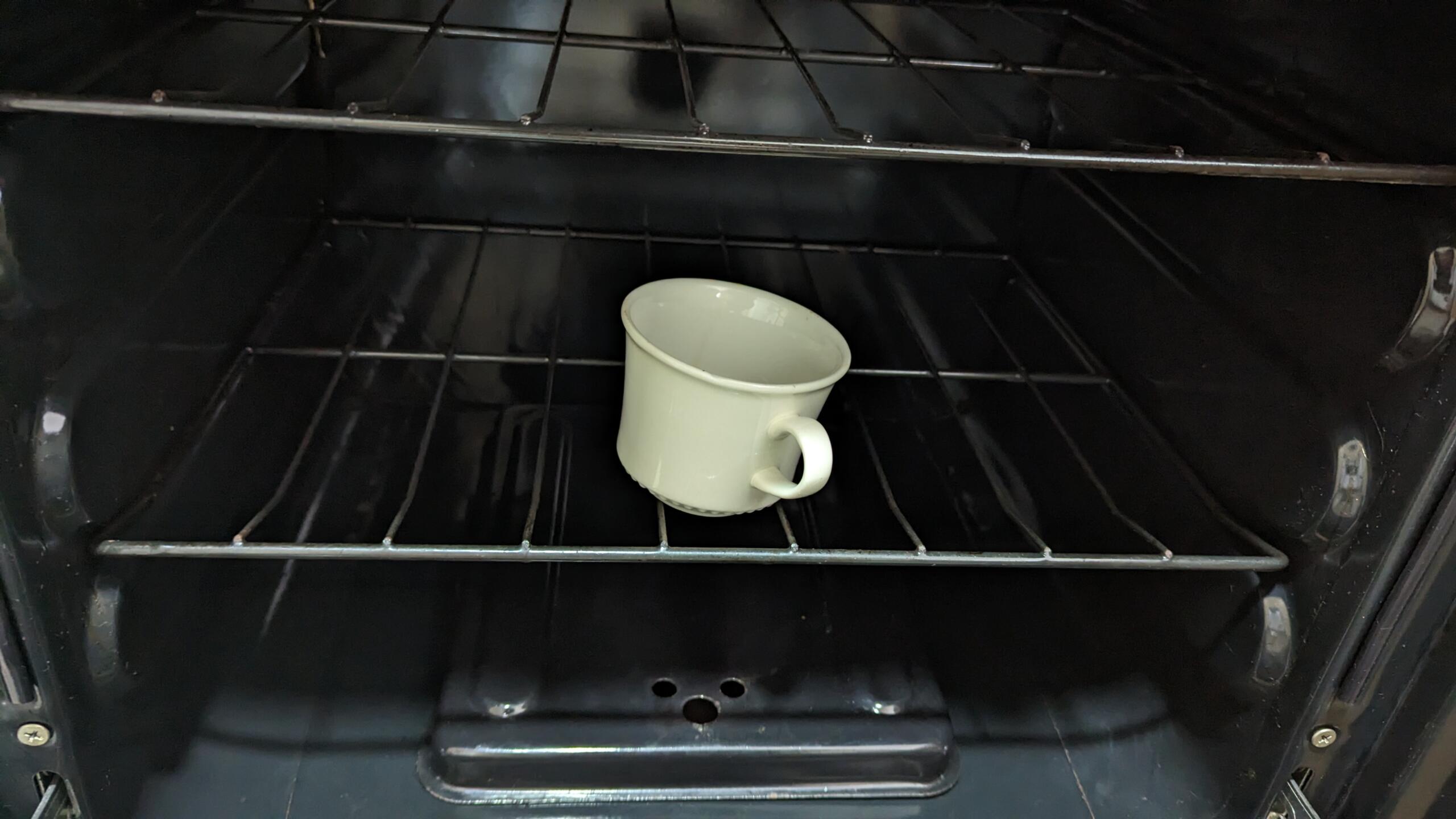 Can A Coffee Mug Go In The Oven? (Are All Mugs Oven-Safe?)