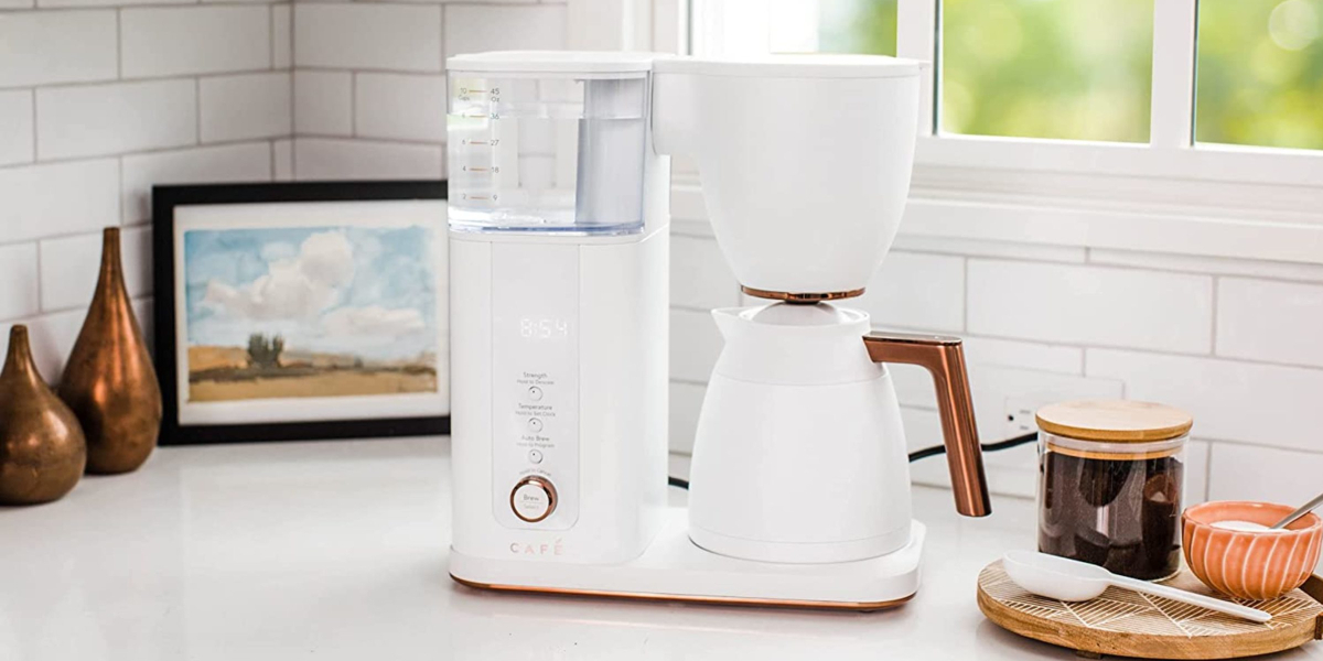 Café Specialty Drip Coffee Maker: A Review for Coffee Enthusiasts