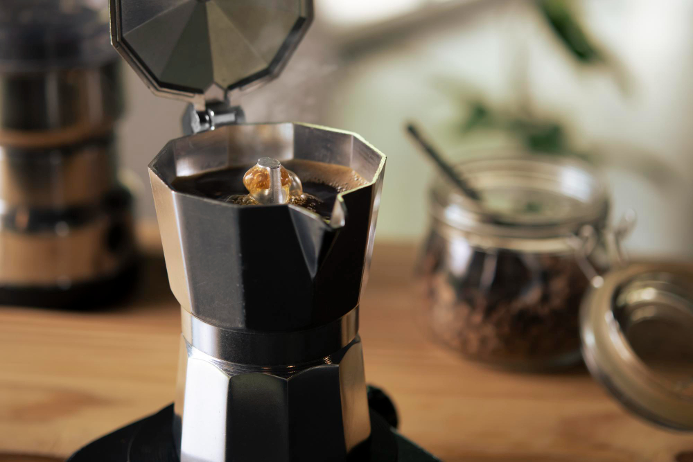 Comparing Aluminum vs Stainless Steel Moka Pot: Which One is Better?