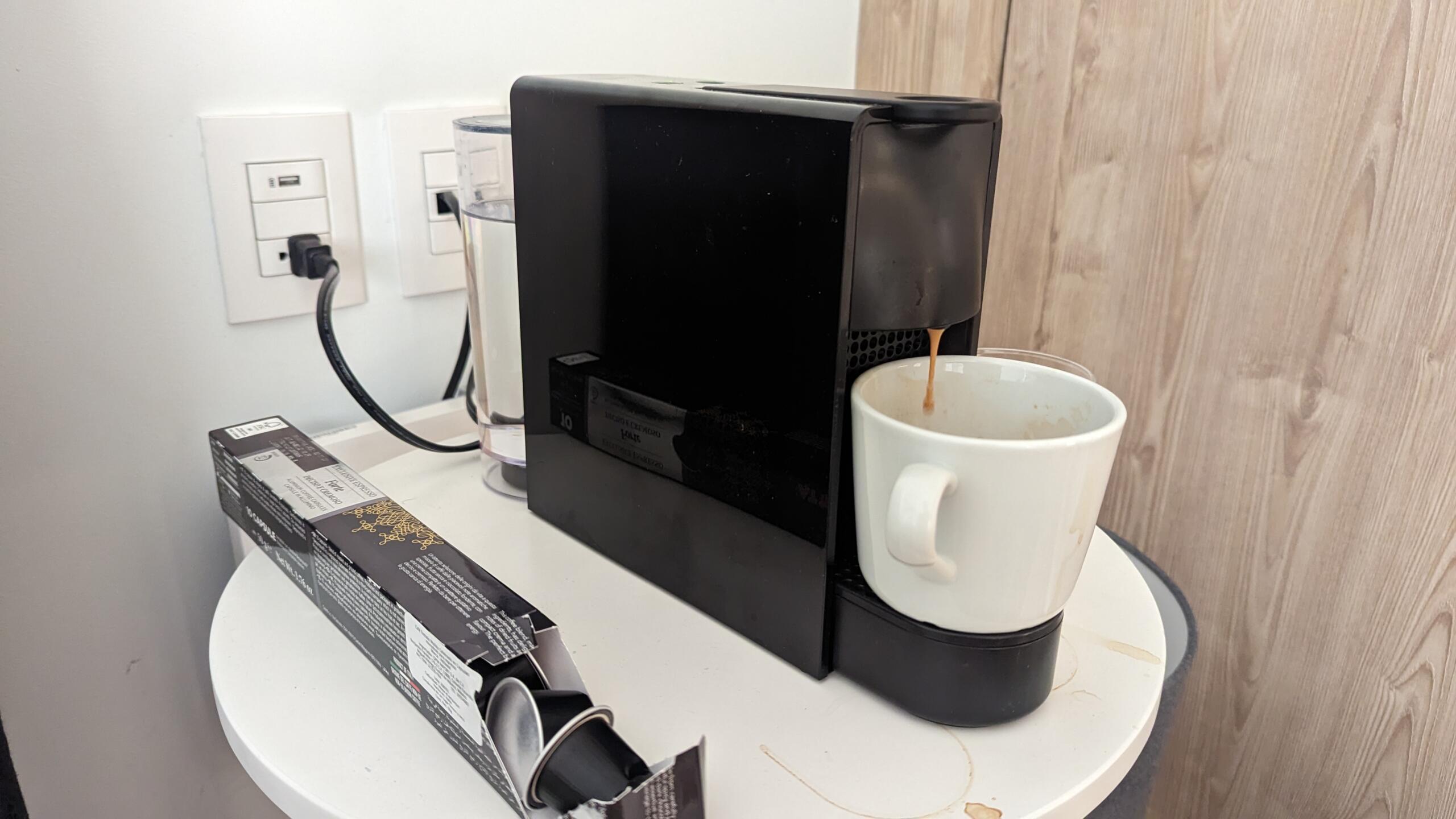 Nespresso Essenza Mini Review (Tested): A Compact and Affordable Espresso Machine